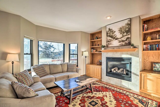 Photo - 6905 Sprucedale Park Way