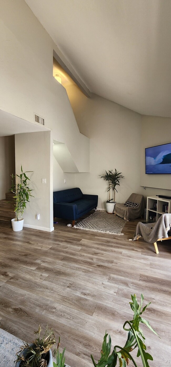 Photo - 1904 S Shannon Dr