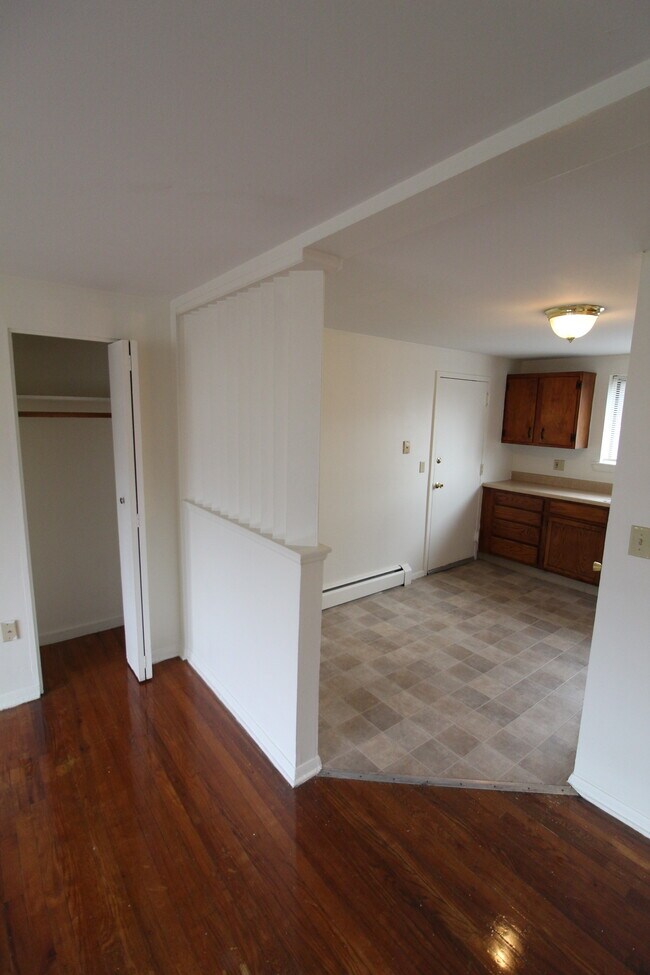 Photo - 157 School St