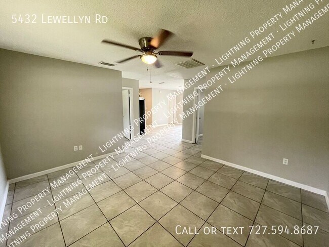 5432 Lewellyn Rd