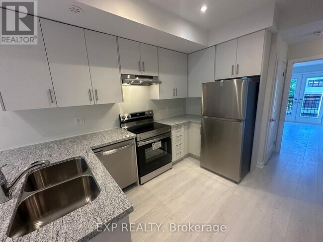 Photo - 15100 Yonge St