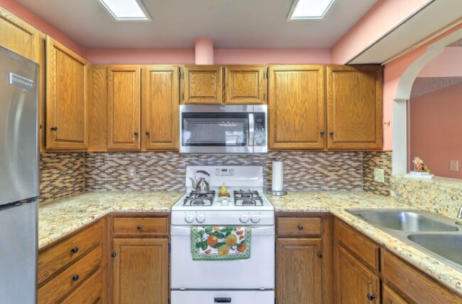 Photo - 1751 E Reno Ave Unidad 109