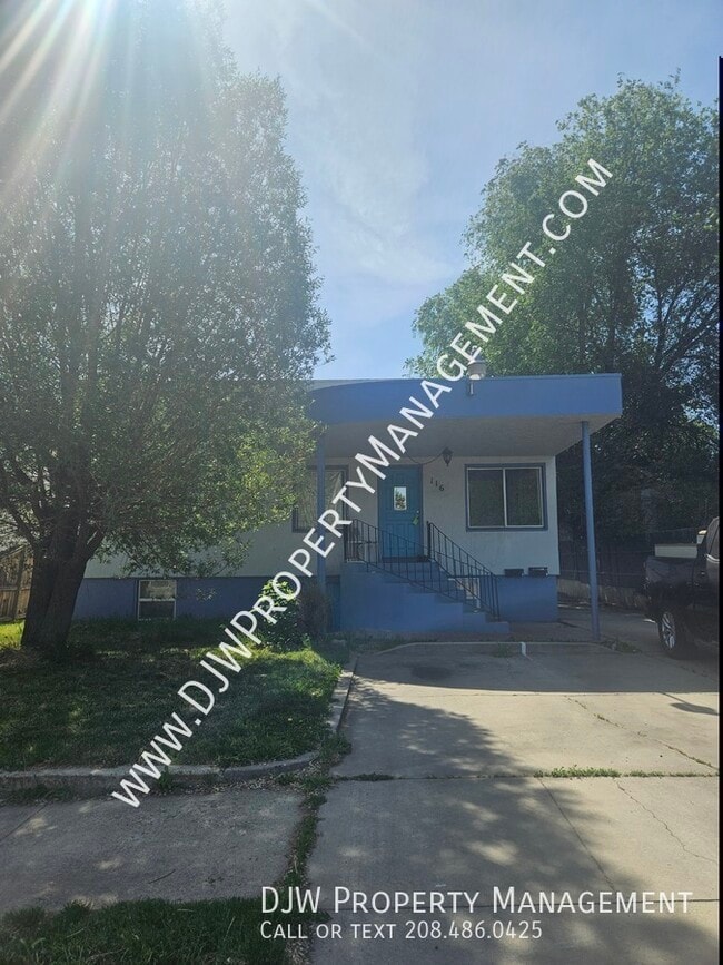 Building Photo - 116 22nd Ave S Unit A Rental