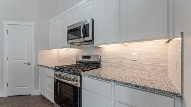 Photo - 451 Azurite Rd