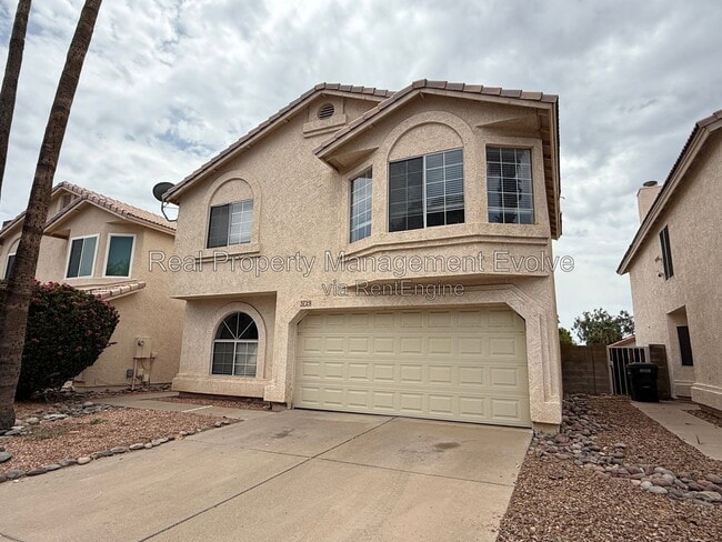 Building Photo - 3725 E Taro Ln