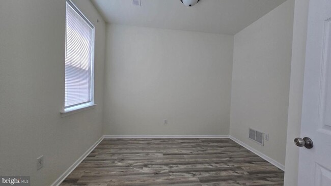 Photo - 47 Tyndall Trl