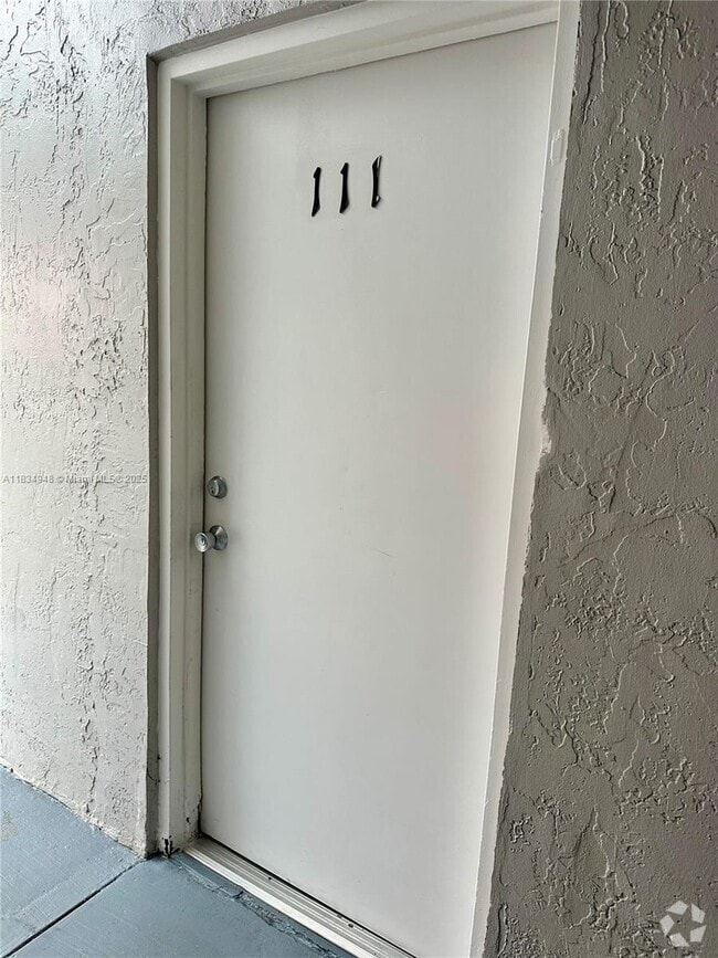 Building Photo - 2565 W 56th St Unit 111 Rental