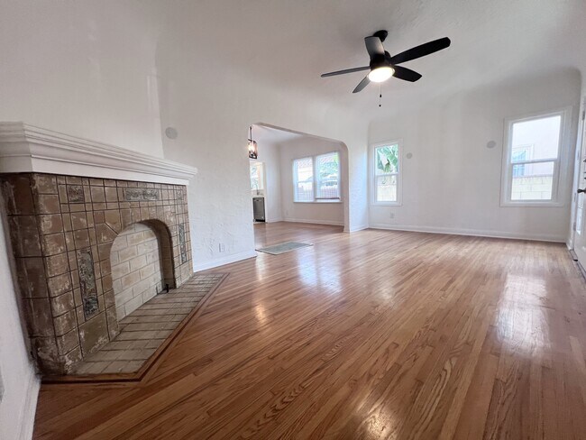 Photo - 4626 6th Ave Unidad 4626