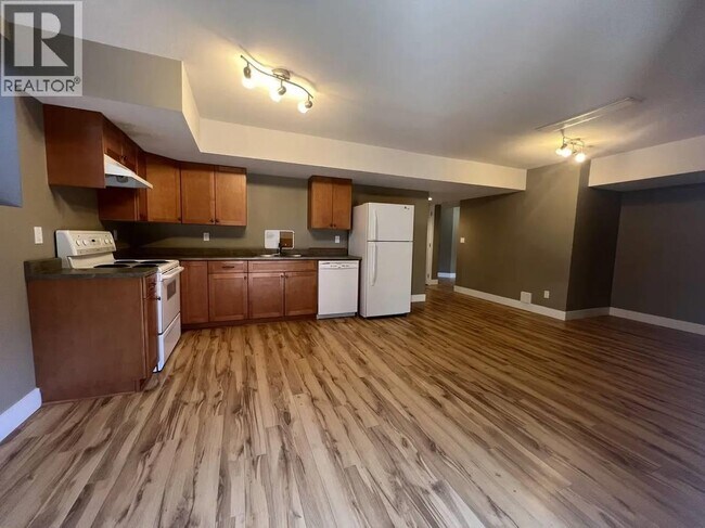 Photo - 13901-1229B 229b St