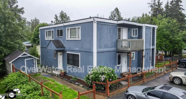 Building Photo - 6329 E 32nd Ave