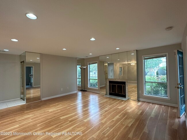 Photo - 143 Tanglewood Pl