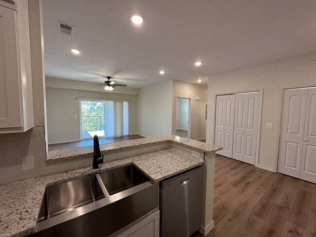 Photo - Golf Quarters - GQ 302 Unit GQ 302