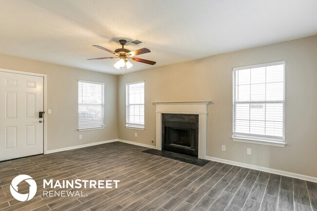 Photo - 78 Nellie Brook Dr SW