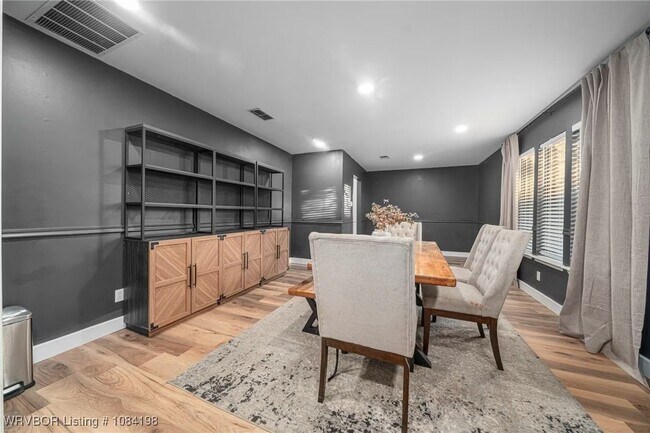 Photo - 3021 S 96th St