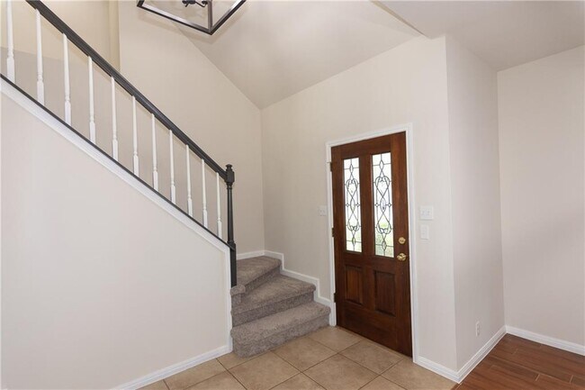 Photo - 924 Blue Spring Cir