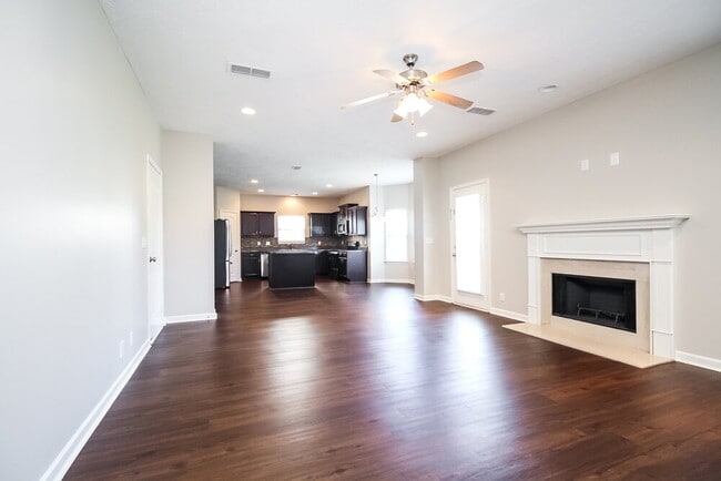 Photo - 3322 Cotswold Ln