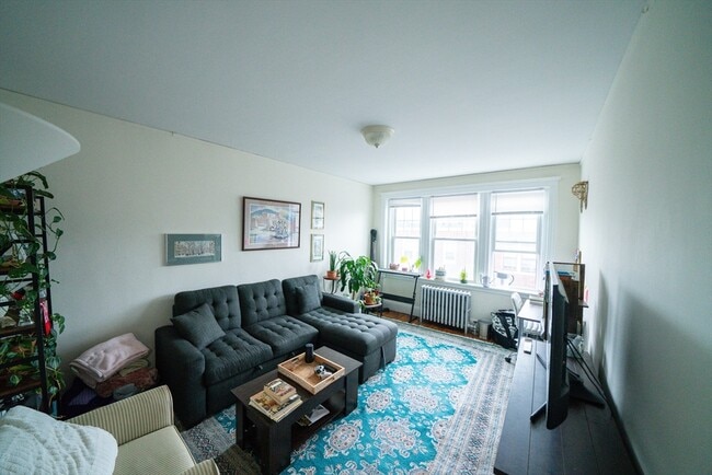 Building Photo - 43 Selkirk Rd Unit 9