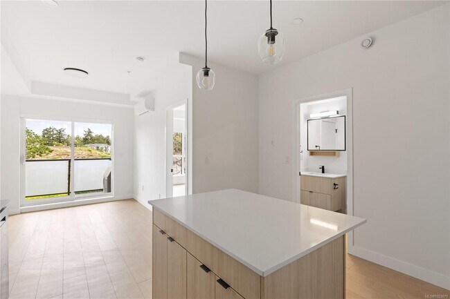 Photo - 2629 Millstream Rd