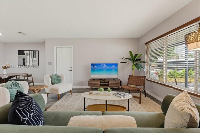 Photo - 2825 NW 9th Ave