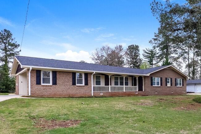 4605 Newcastle Cir
