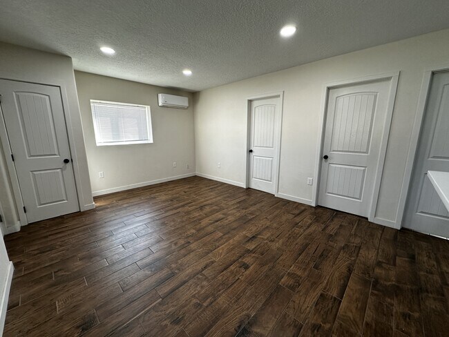 Photo - 4702 Marble Ave