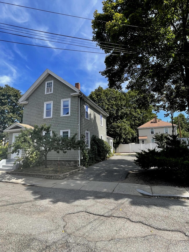 Photo - 15 Charles Street Ave