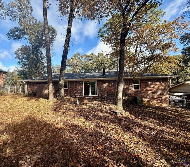 Photo - 519 Arrowhead Trl