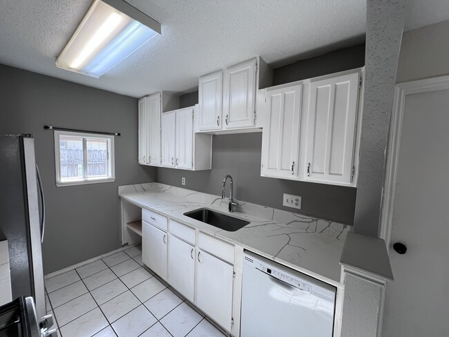 Photo - 15811 Beechnut St