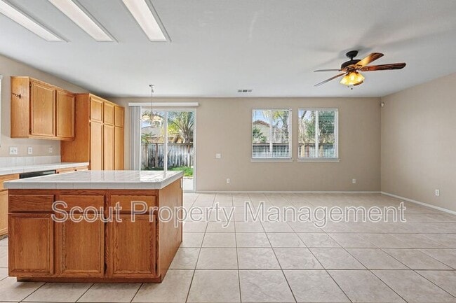 Photo - 46201 Jane Pl