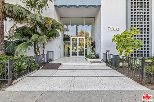 Photo - 7560 Hollywood Blvd Unit 109