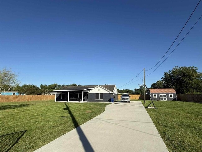 Building Photo - 1102 Crosby Dayton Rd Rental