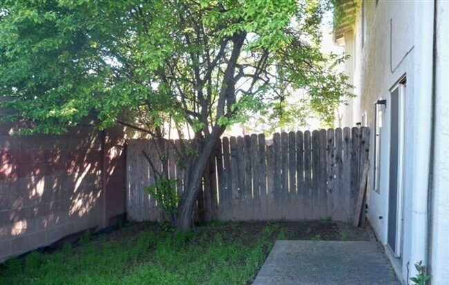 7758-7760 Pompei Court
