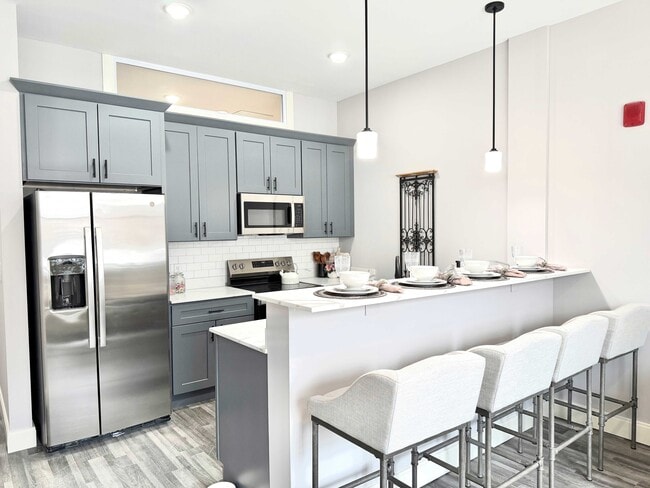 Photo - The Residence at 1555 Elm