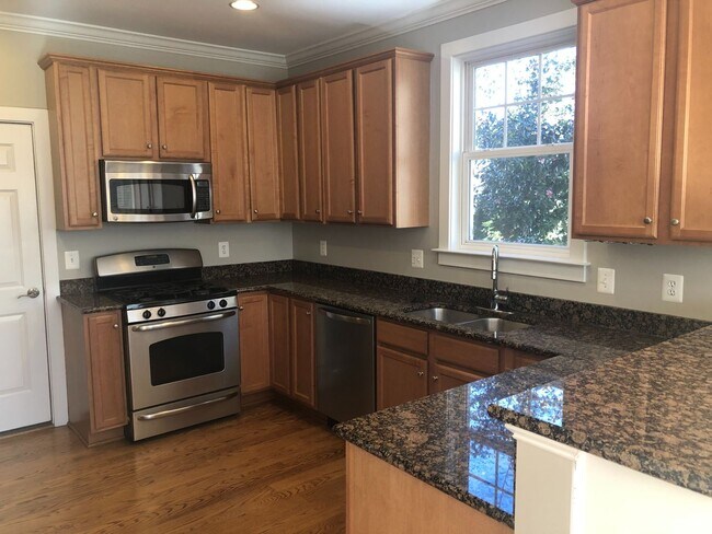 Photo - 178 Brookwood Dr