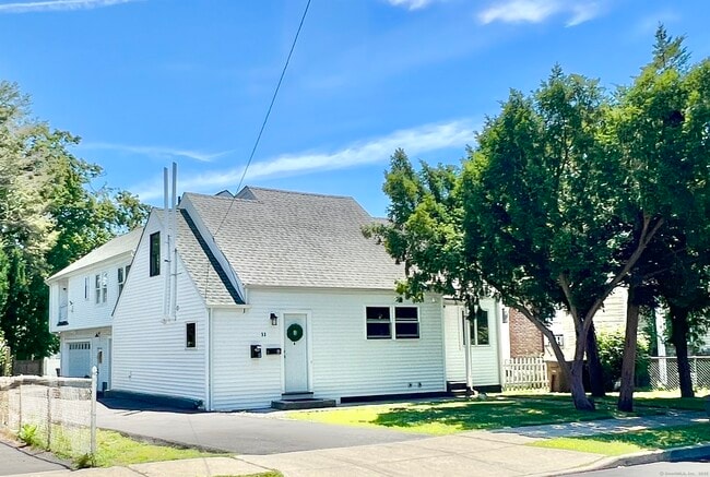 Photo - 33 Elm Tree Pl