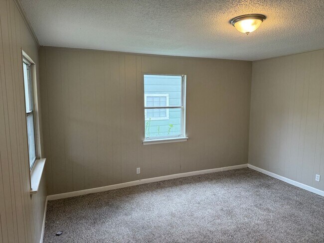 Photo - 3113 Curtis St