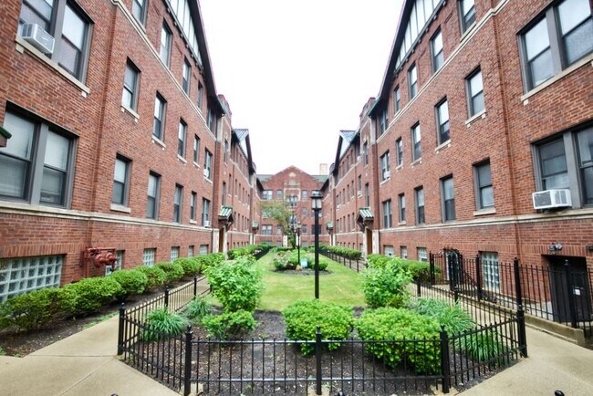 Building Photo - 3300 W Schubert Ave