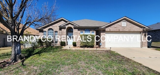 Building Photo - 4509 Twin Oaks Cir