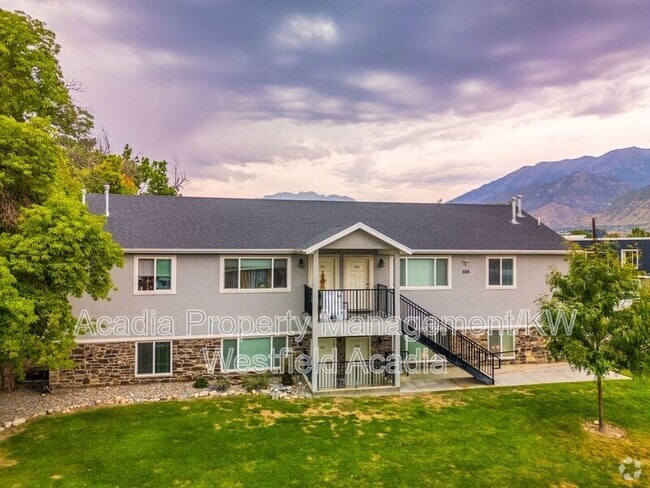 Building Photo - 656 W Meadow Dr Rental