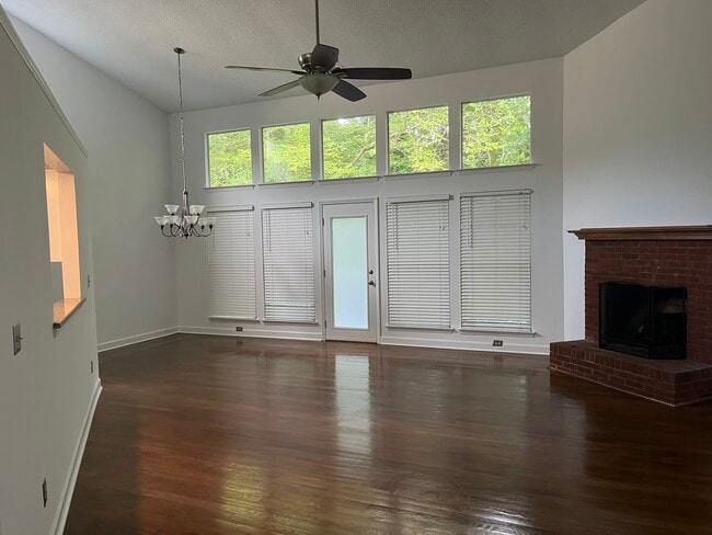 Building Photo - 3412 Armitage Dr Rental