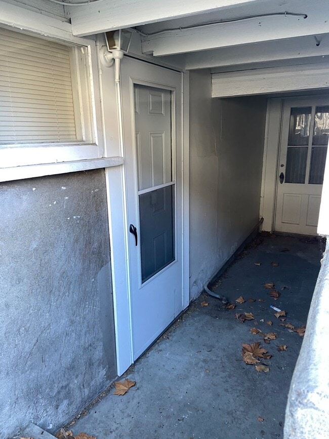 Photo - Charming Studio with Shared Patio and Coin-Op Laundry Unit PATGEO-2