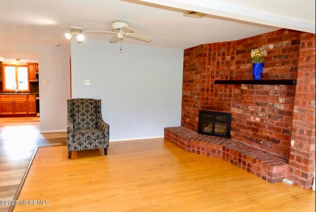 Photo - 1111 River Ave