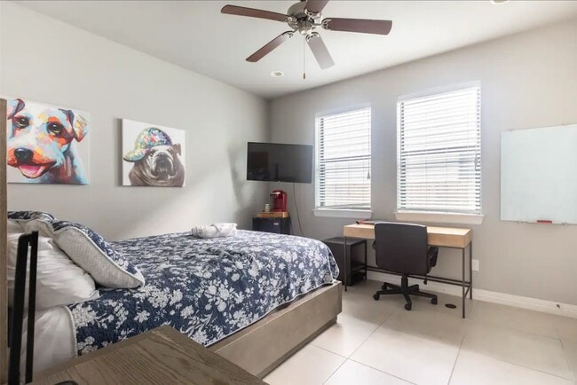 Photo - 1413 Holly St