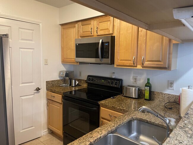 Photo - 1524 Lincoln Way Unidad 1