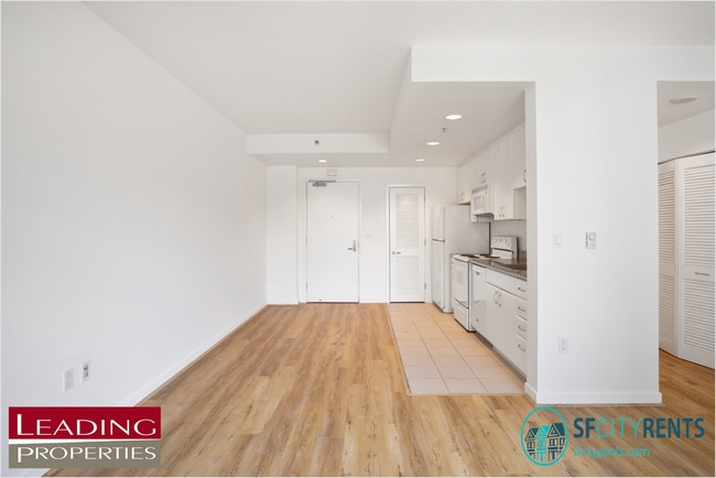 Photo - The Beacon: Jr 1 Bed w/ Parking Included, W/D in unit, Pool, Hot Tub, Shared Roof Deck, Dog Park,... Unit 250 King St. #638