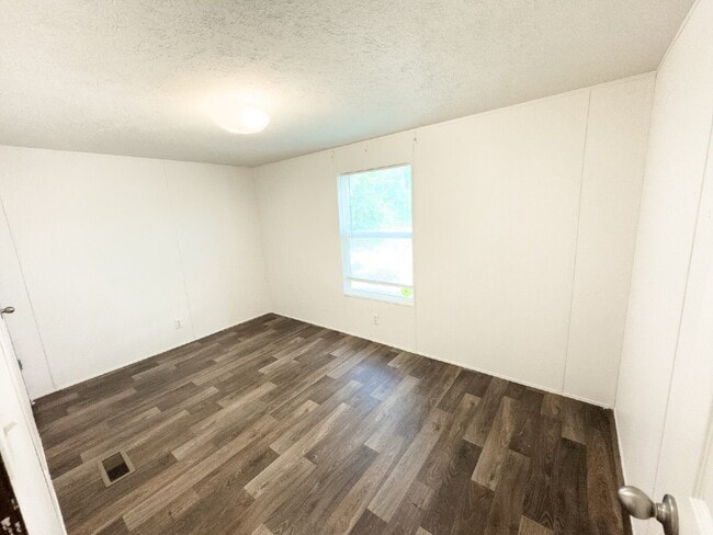 Photo - 2 Bed 2 Bath in Pendleton Unit 5