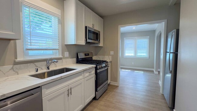 Building Photo - DL Georgia Unit 4342