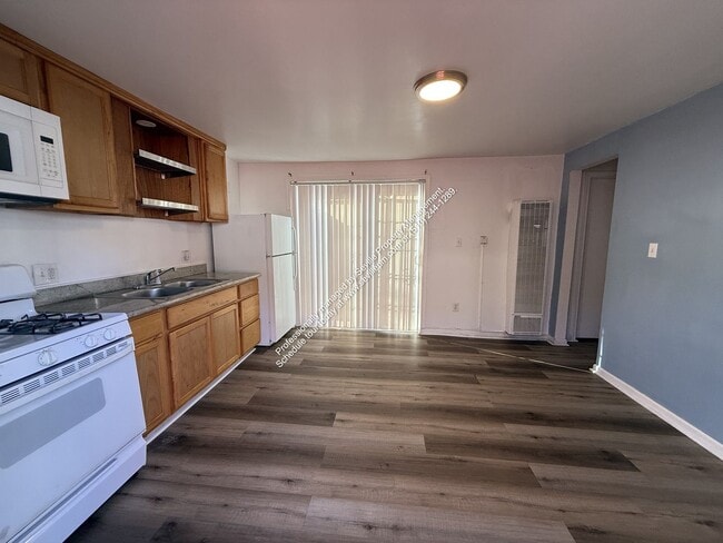 Photo - 943 53rd St Unit C