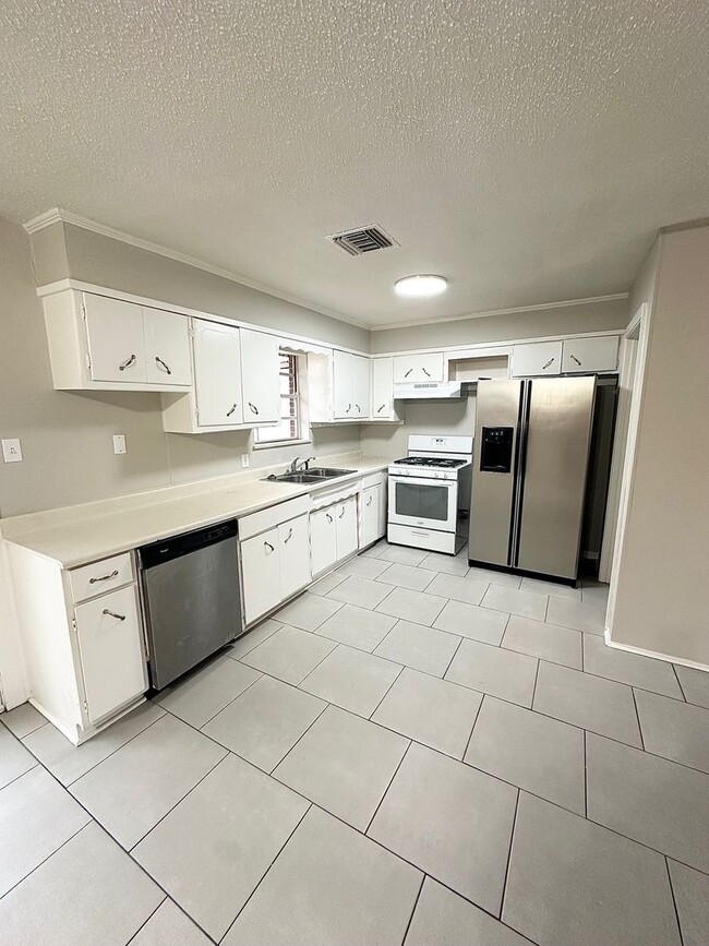 Photo - 3012 Gaines St