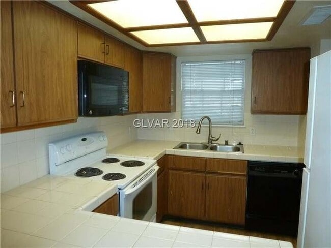 Photo - 3823 S Maryland Pkwy
